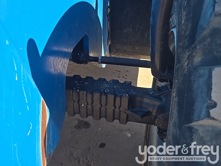 2019-genie-gth1544-image-33