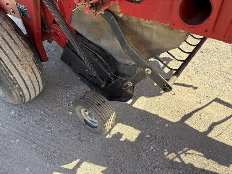 2007-case-ih-rbx563-image-18