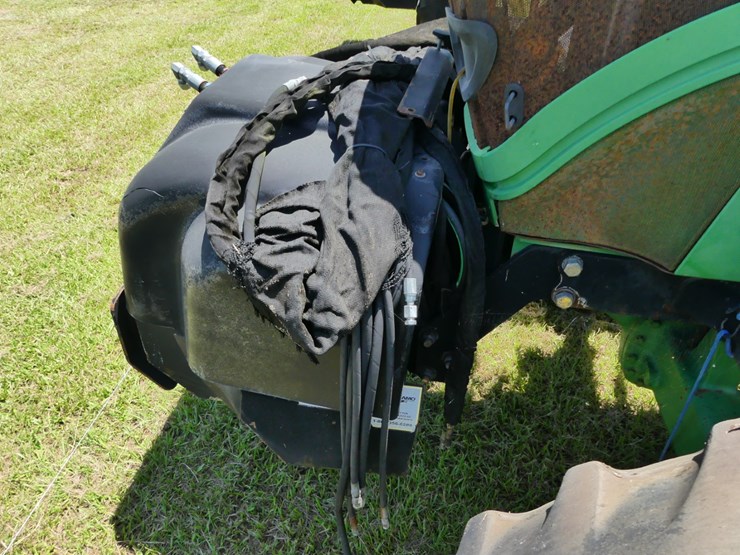 2013-john-deere-6105m-image-11