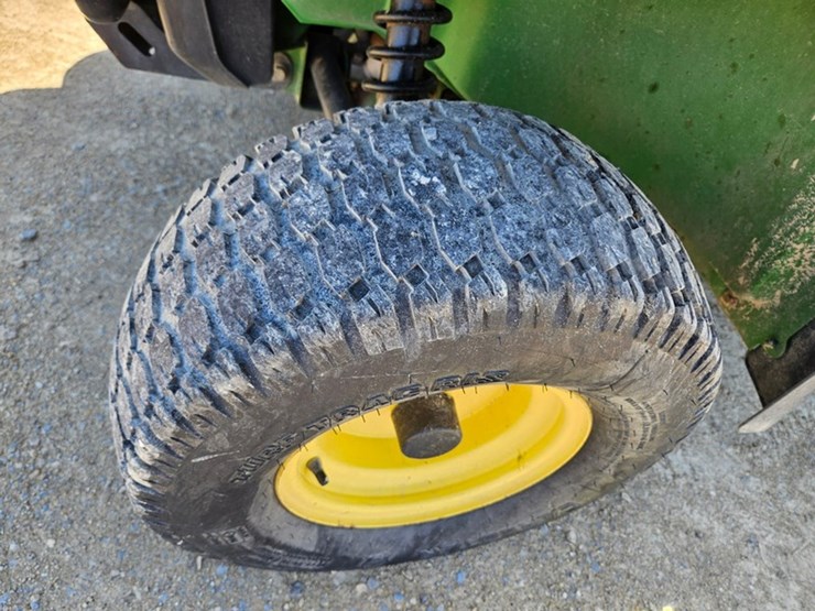 john-deere-gator-image-12
