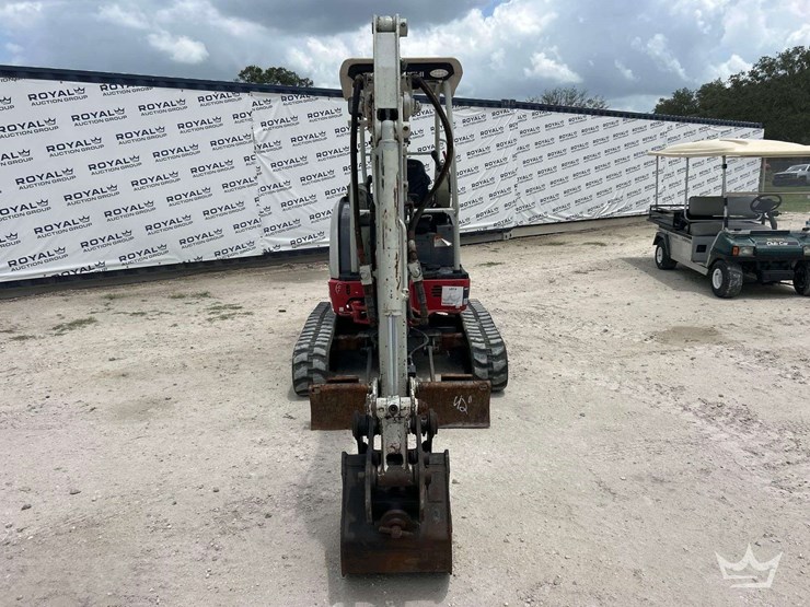 2022-takeuchi-tb225-image-32