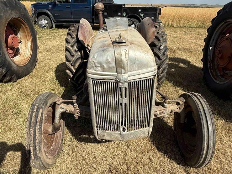 ford-8n-image-7