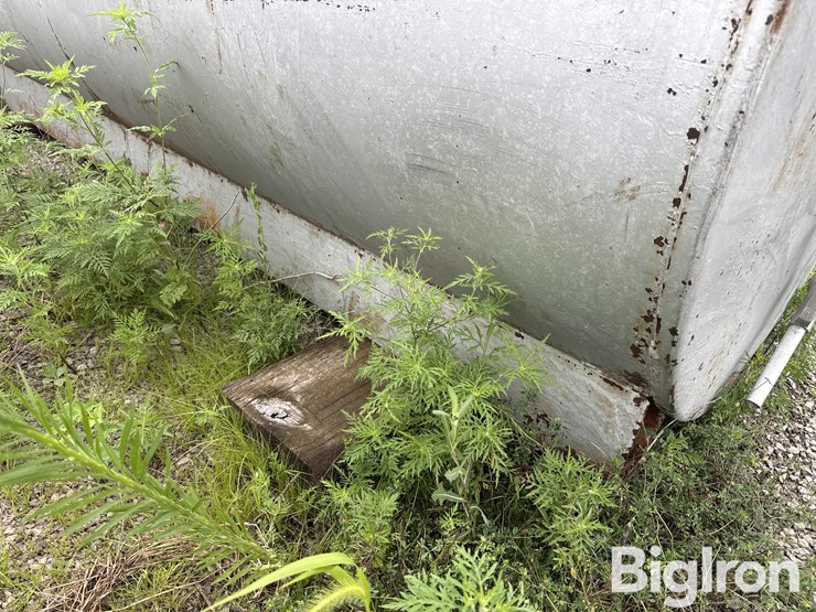 1,000-gal-fule-tank-w/-pump-image-11
