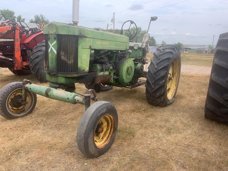 john-deere-70-image-1