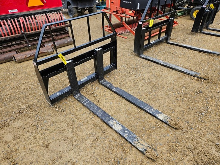 #224-•-kivel-48"-3500-lb-pallet-fork-image-7