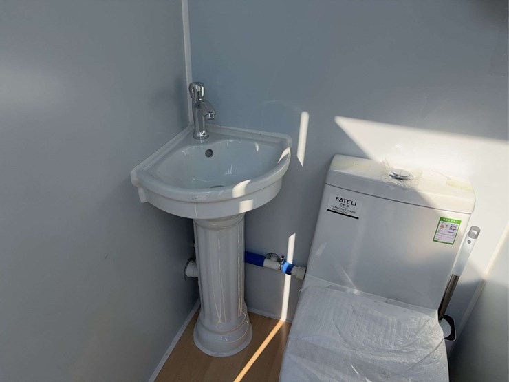 mobile-toilets-image-7