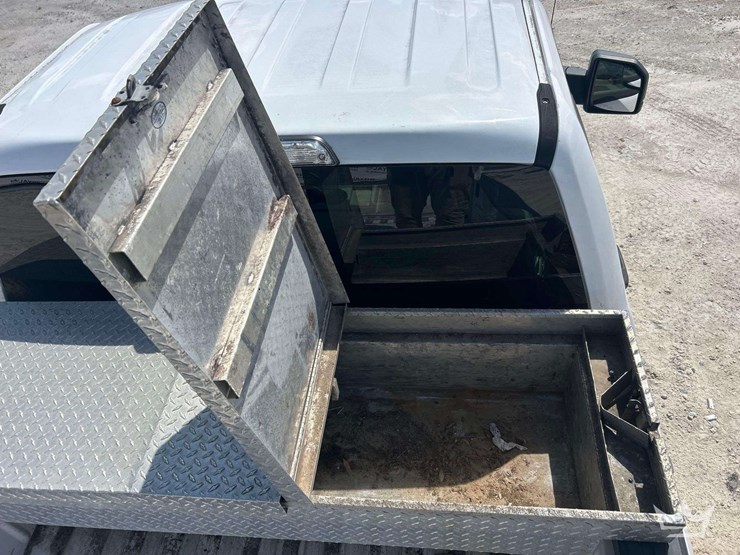 2017-ford-f150-image-23