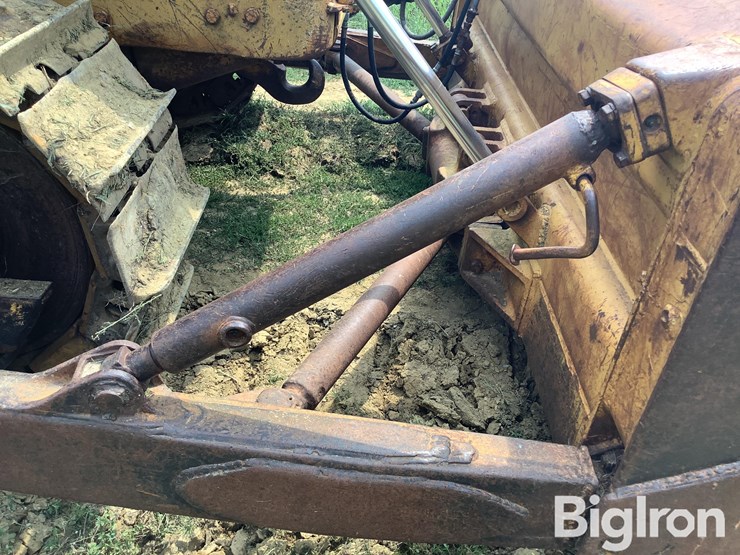 caterpillar-d6c-image-10
