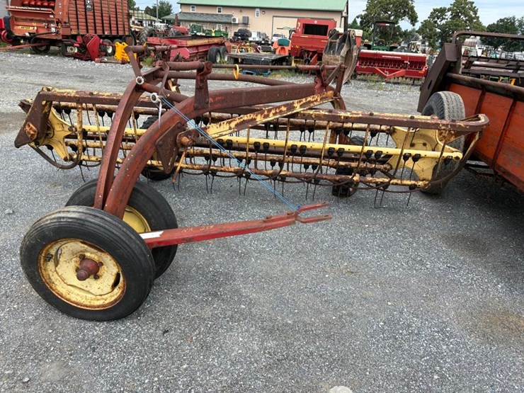 new-holland-258-image-1