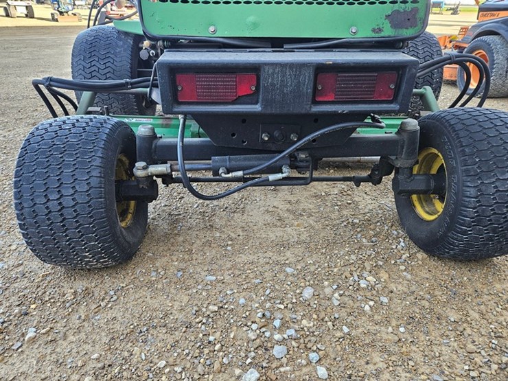 john-deere-3215a-image-17