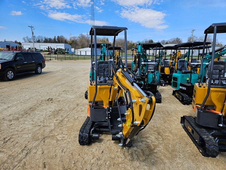 #217-•-2026-agt-mx12r-mini-excavator-image-7
