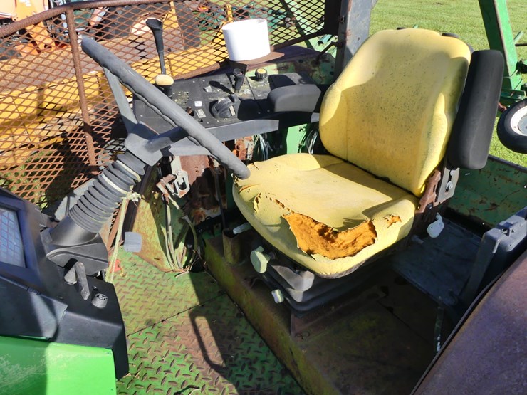 john-deere-6405-image-11