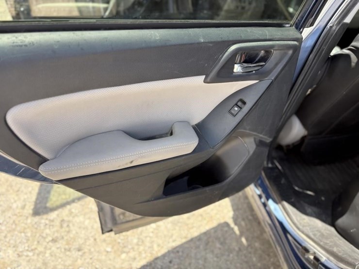 2014-subaru-forester-image-15
