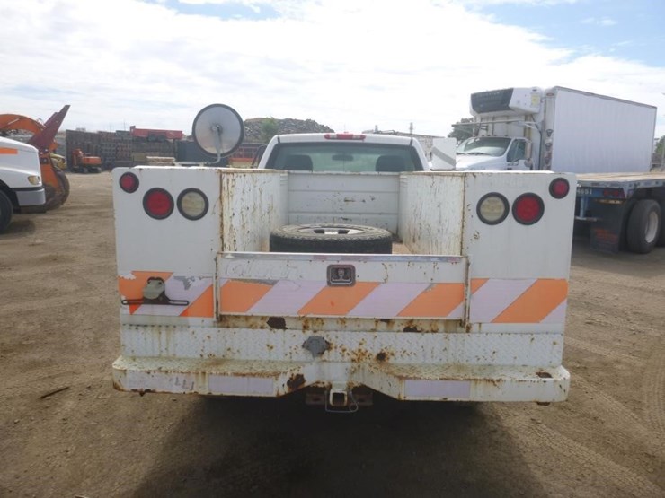 2009-chevrolet-3500-image-6