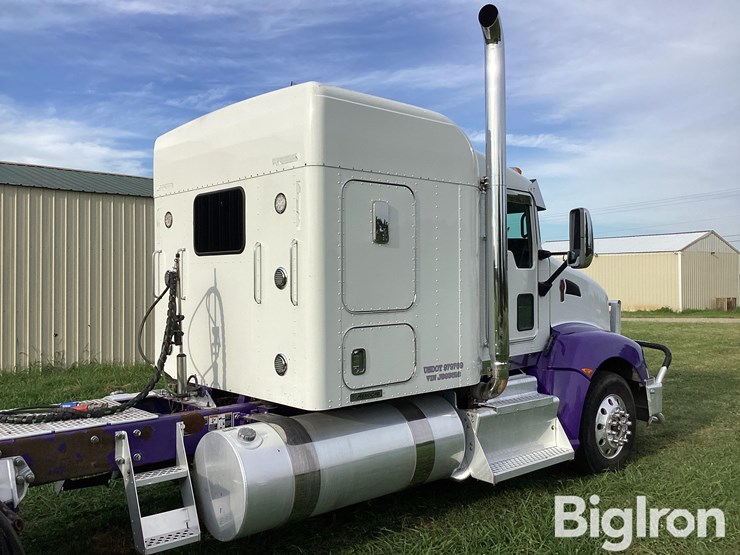 2014-kenworth-t660-image-14
