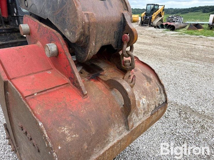 2019-link-belt-245x4lc-excavator-image-18