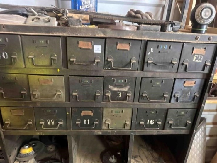 metal-storage-cabinet-image-2