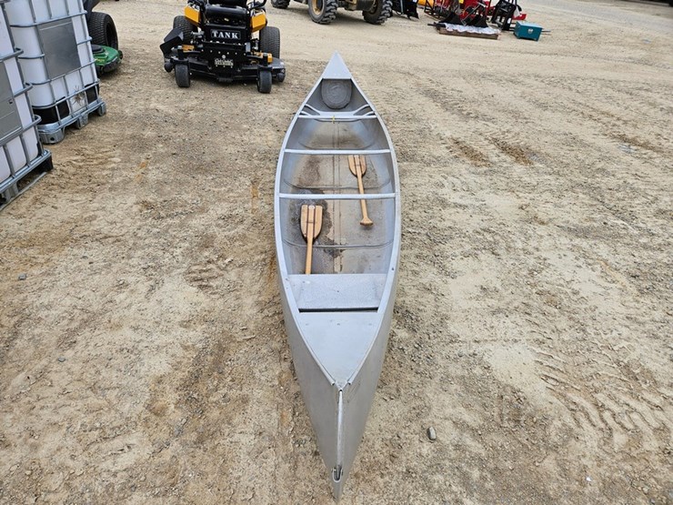 #6882-•-grumman-16'-canoe-image-4