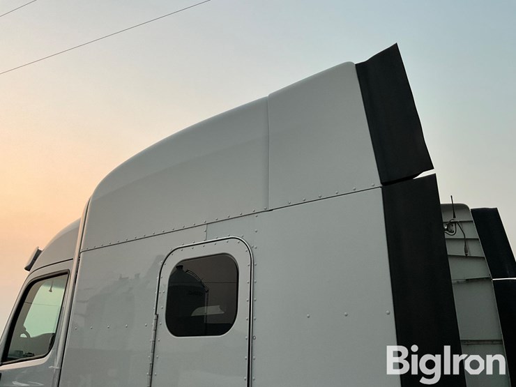 2016-peterbilt-579-image-18