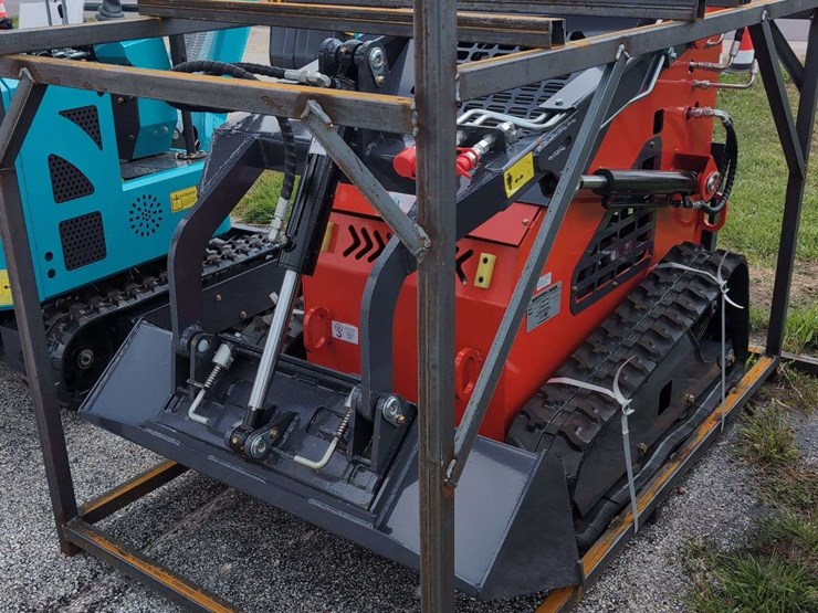 zjg-mini-skid-steer-loader-zj-380-(red)---15hp-image-1