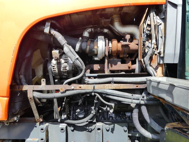 2020-kubota-m6s-111-image-10