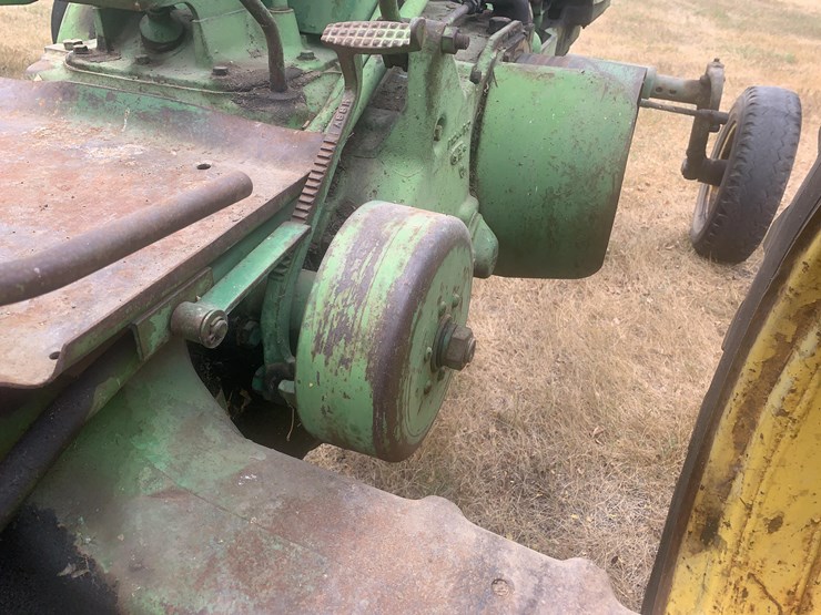 john-deere-70-image-22
