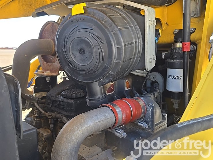 2008-new-holland-b95-image-41