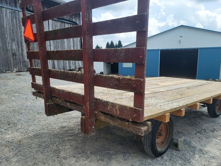 hay-wagon-w/running-gear-image-31