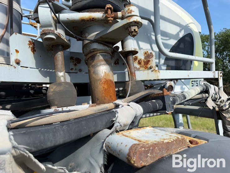 2004-hagie-sts10-image-9
