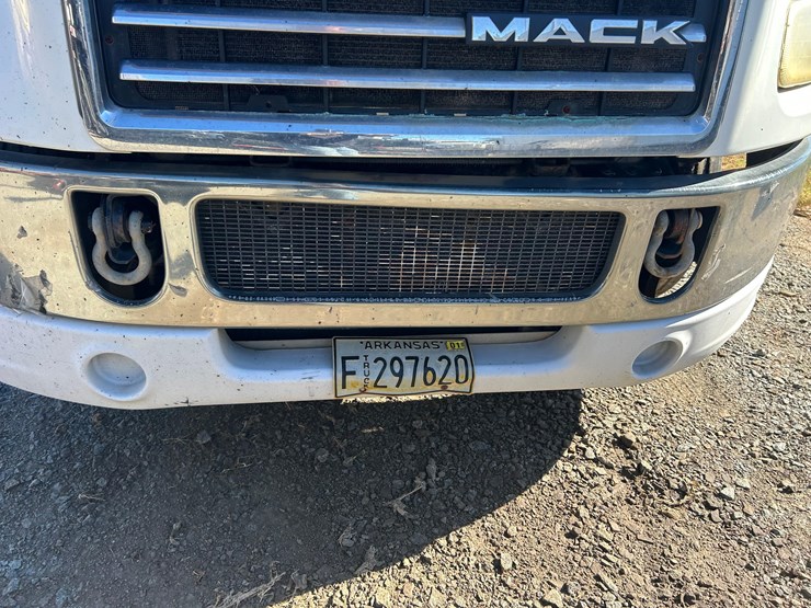 2012-mack-tender-truck-w/adams-rear-discharge-bed-auger-image-99