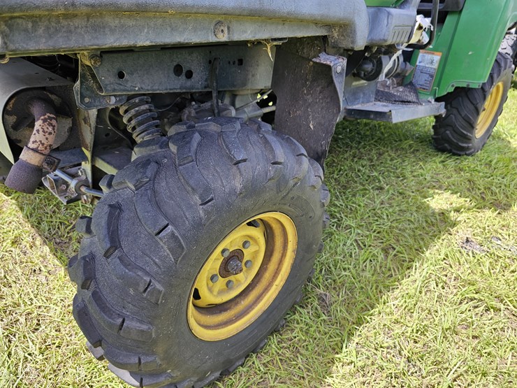 john-deere-825-image-6