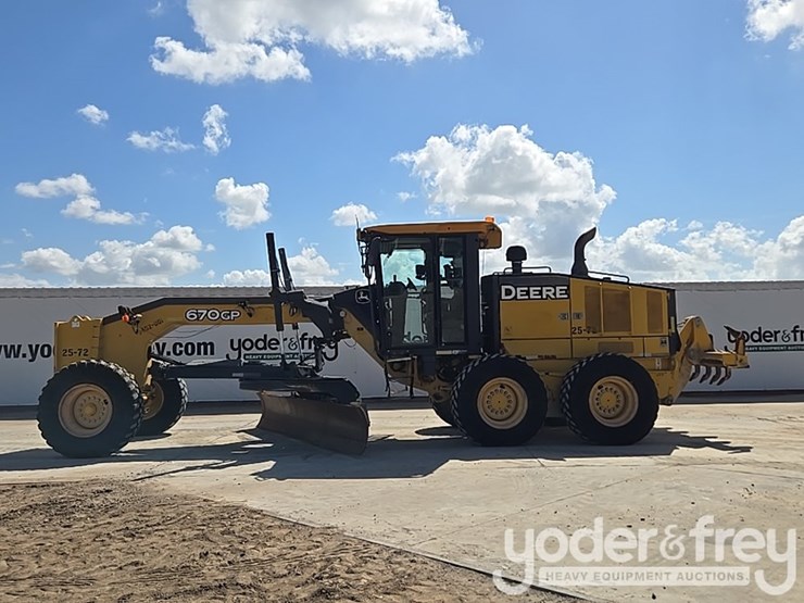 2012-deere-670gp-image-2
