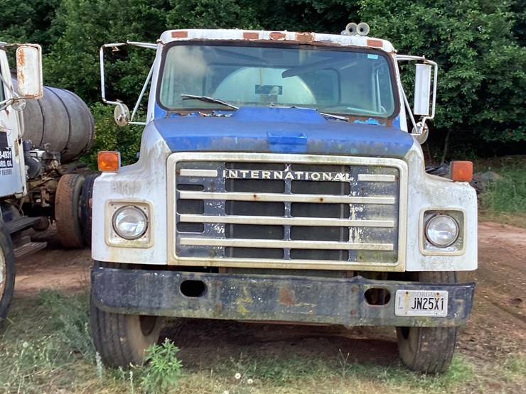 1981-caterpillar-3208-image-2