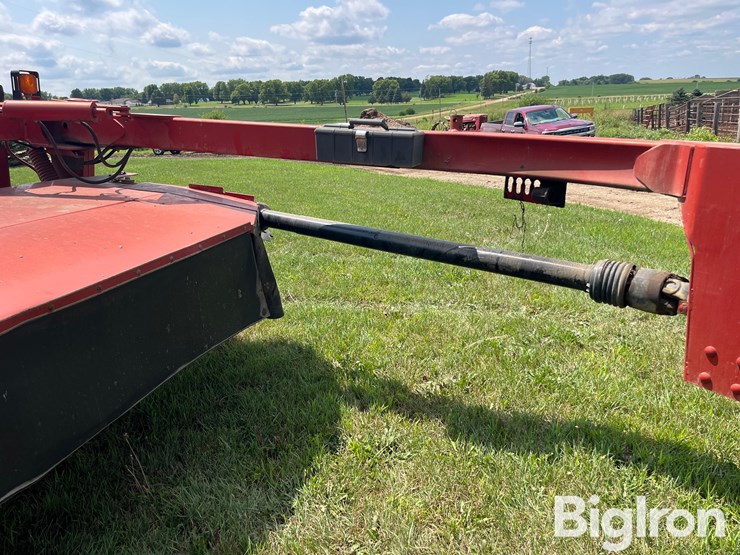 new-holland-1411-image-12