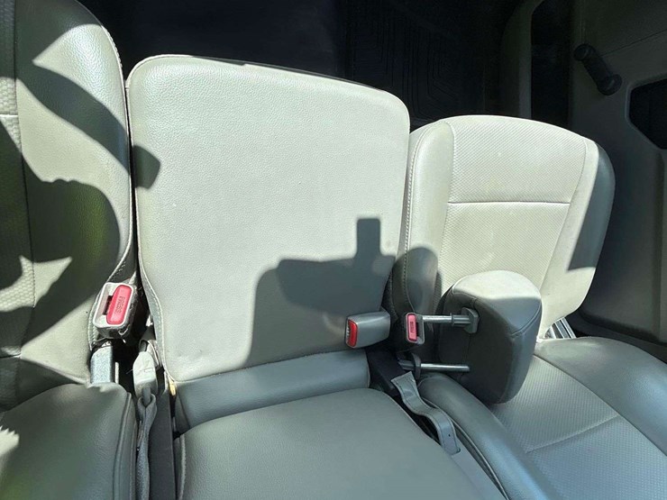 2017-ford-f150-image-17