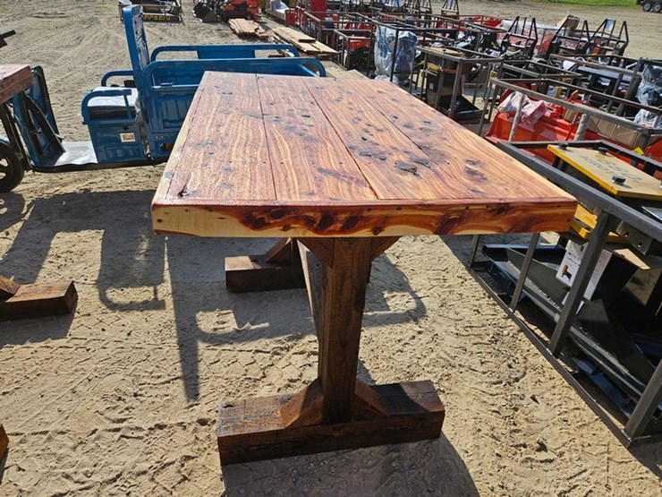 #205-•-48"-x-60"-cedar-to[p-table-image-2