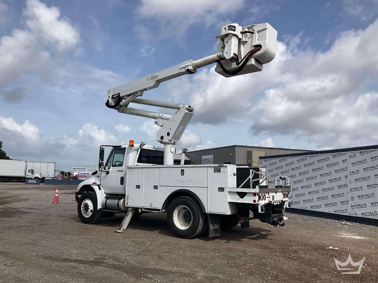 2013-international-durastar-4300-image-4