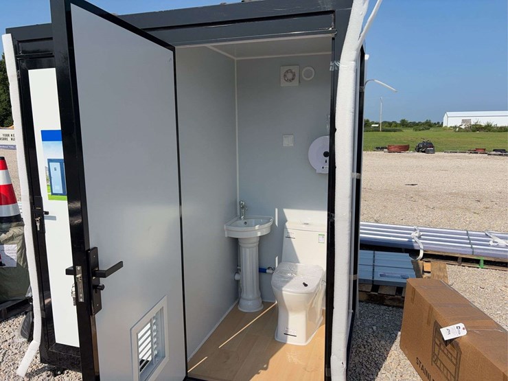 mobile-toilets-image-5