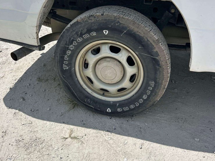 2017-ford-f150-image-32