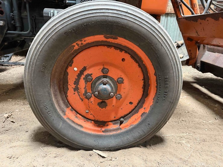245-kubota-tractor-image-9