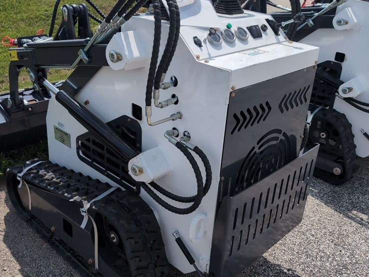 zjg-mini-skid-steer-loader-zj-380-(white)---15hp-image-6