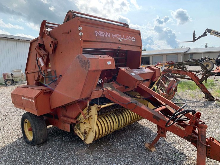 new-holland-846-image-8