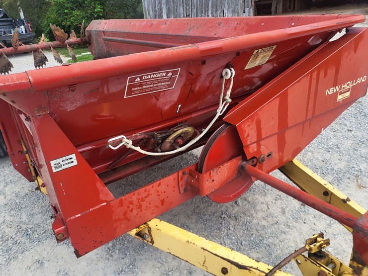 new-holland-520-image-38