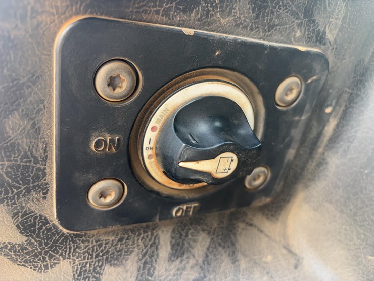 2015-western-star-w4700-semi-image-32