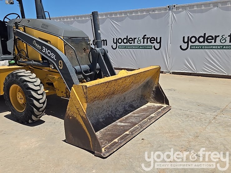 2019-deere-310sl-image-14