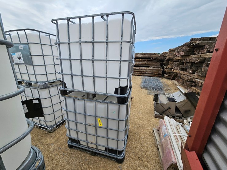 #188-•-2---plastic-tanks-image-2