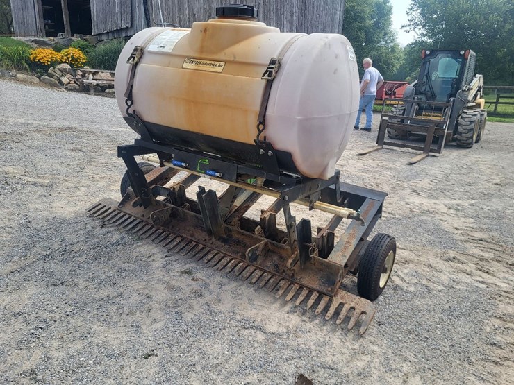tr3-rake-arena-drag-w/poly-tank-image-3