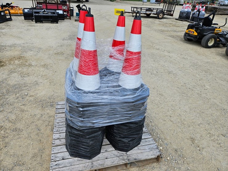 #6881-•-new-traffic-cones-image-3