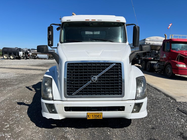 volvo-vnl-image-2