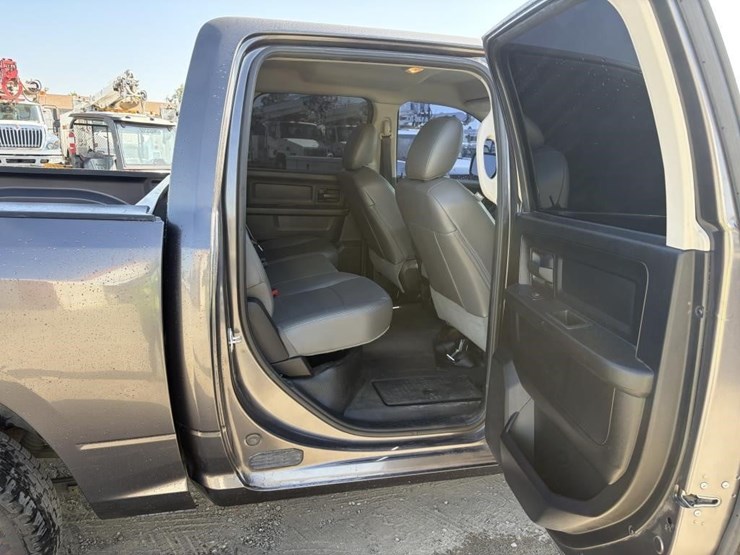 2016-dodge-ram-1500-image-11